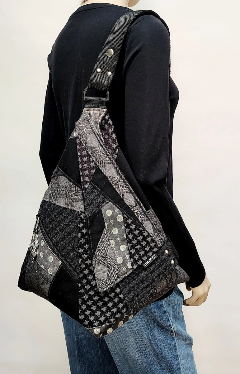 Black Sparkle Art Carogi – Carogi Bags display picture 1