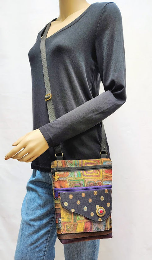 Color dot pouch